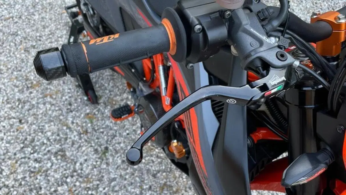 KTM 690 SMC R (2021 - 22)  (8)