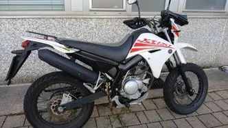 Yamaha XT 125 X (2005 - 11) usata