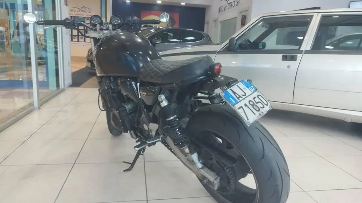 Suzuki GSX 1200  (4)