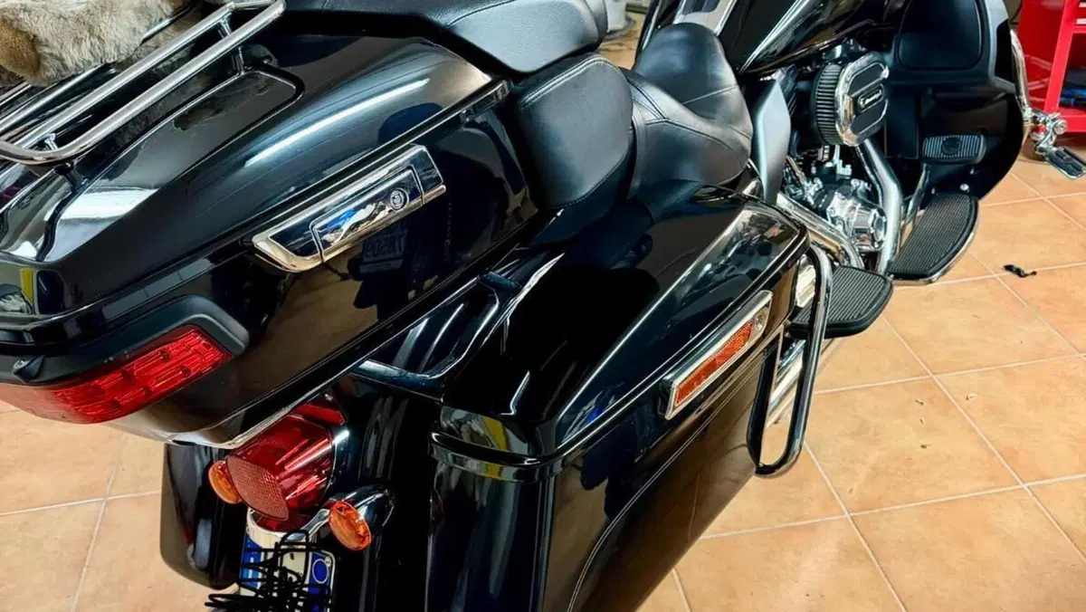 Harley-Davidson 107 Electra Glide Ultra Limited (2017 - 18) - FLHTK  (9)