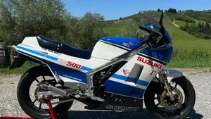 Suzuki   (7)