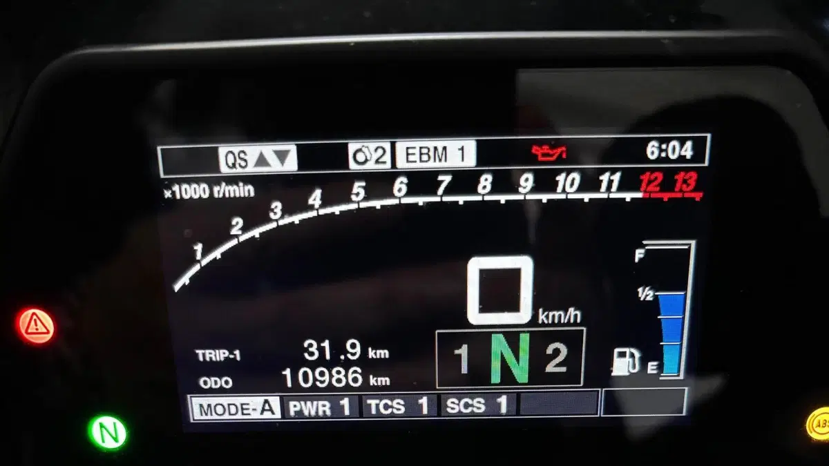 Yamaha MT-10 (2022 - 26)  (2)
