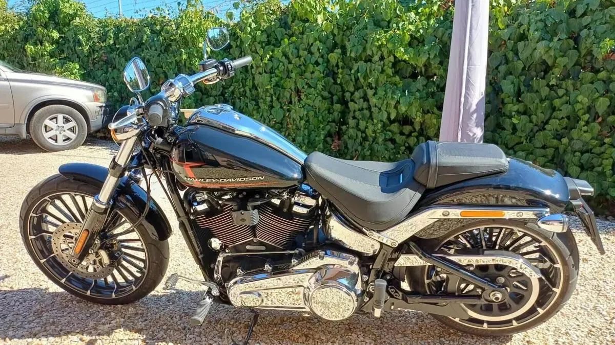 Harley-Davidson Breakout 117 (2023 - 24)  (2)