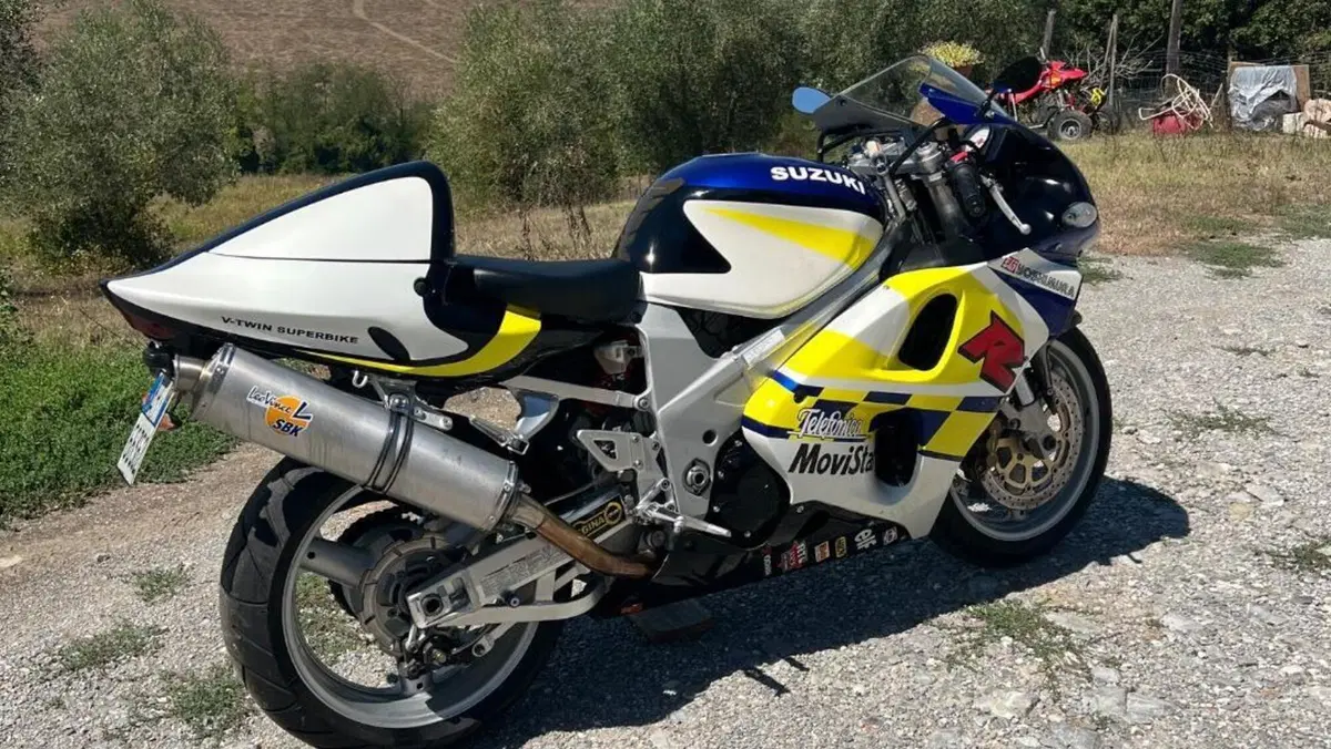 Suzuki   (4)