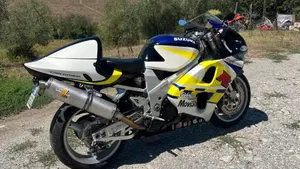 Suzuki   (4)