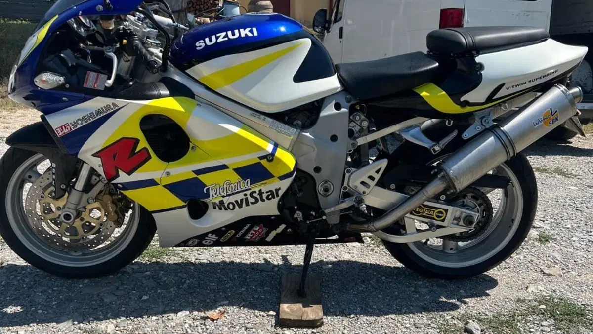 Suzuki   (12)