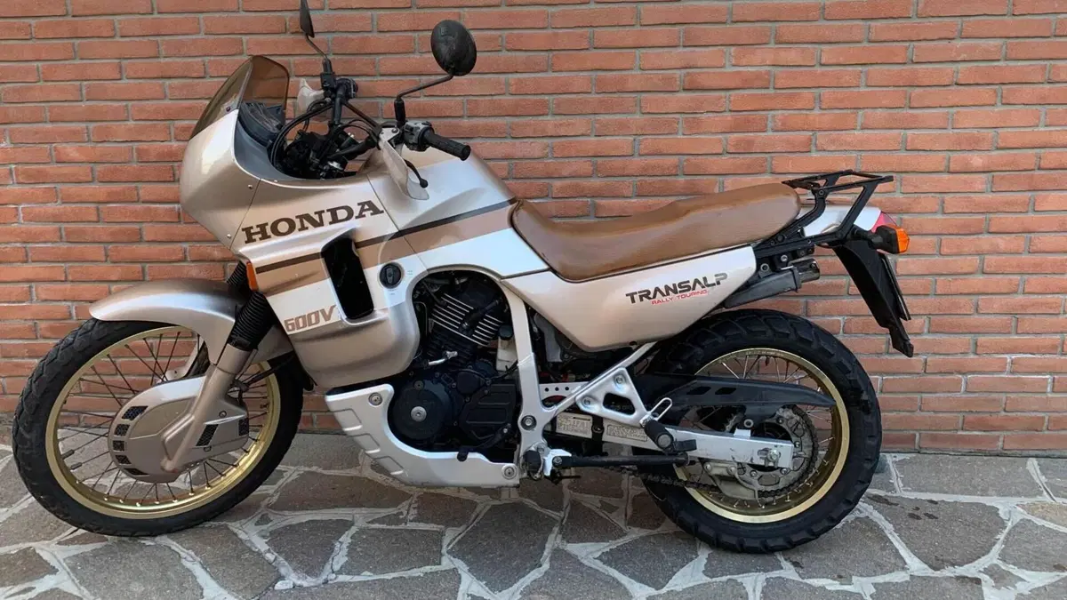 Honda Transalp XL 600V (1987 - 90)  (2)