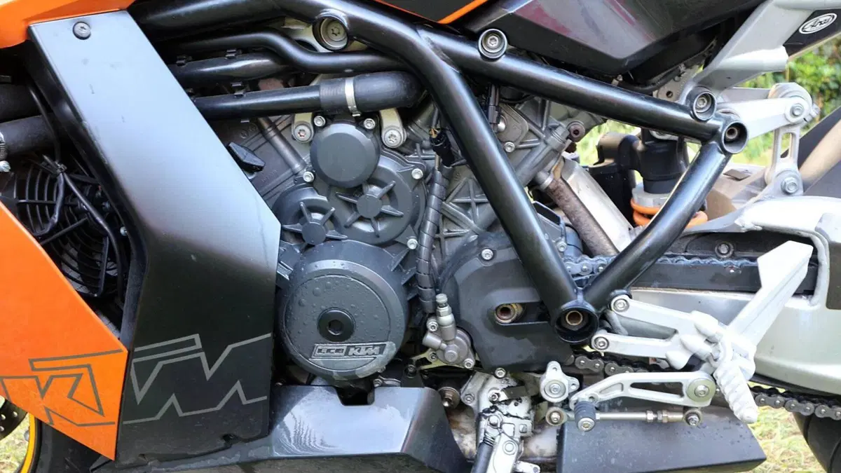 KTM 1190 RC8 (2008 - 09)  (7)