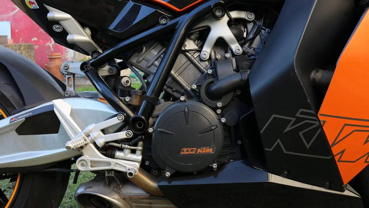 KTM 1190 RC8 (2008 - 09)  (8)
