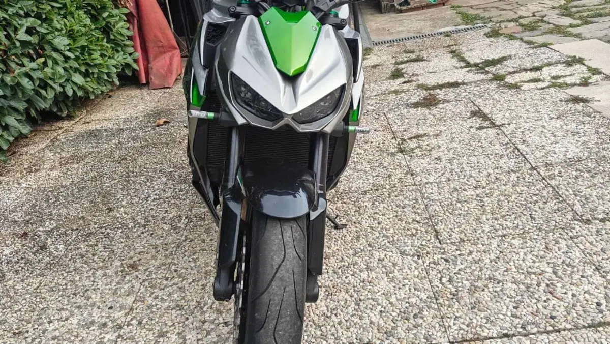 Kawasaki Z 1000 ABS (2014 - 16)  (4)