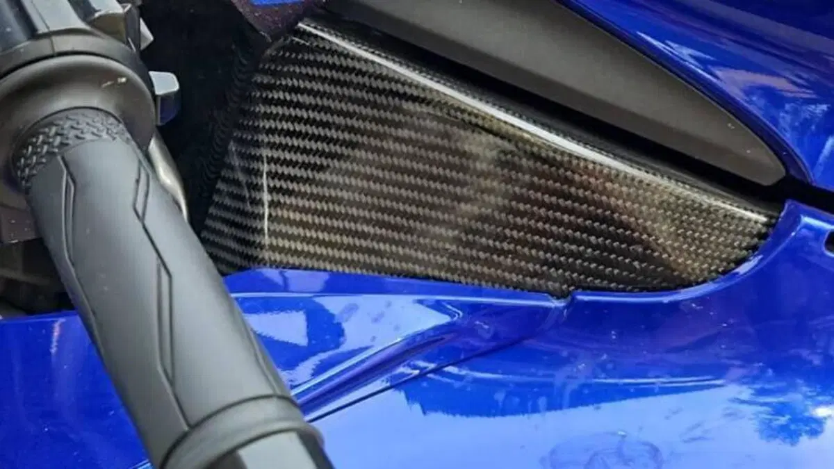 Yamaha YZF R1 (2020 - 25)  (3)