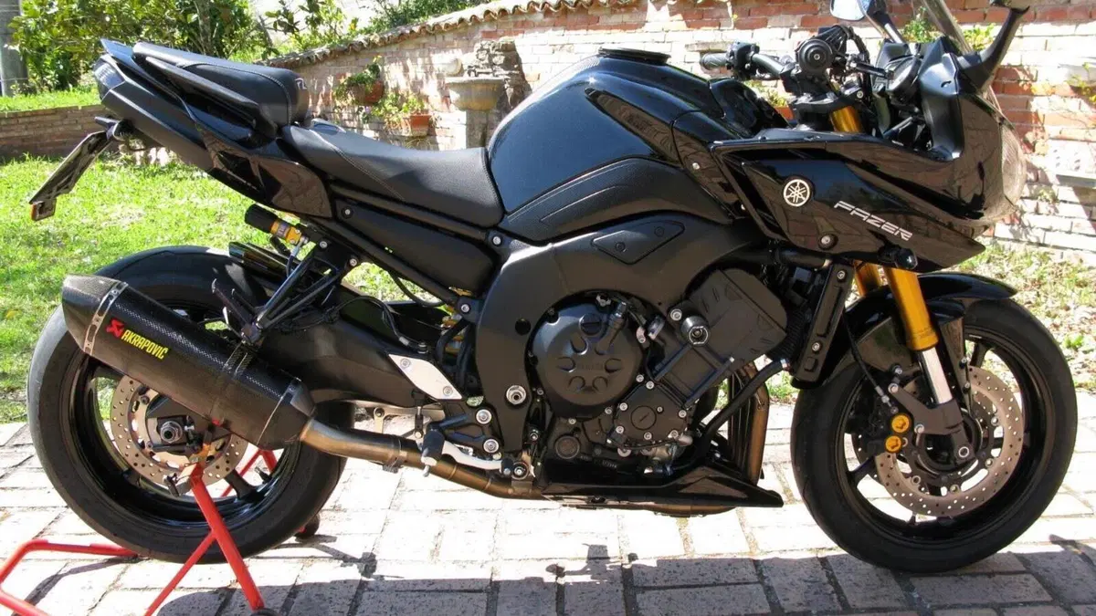 Yamaha Fazer 8 ABS (2012 - 16)  (2)