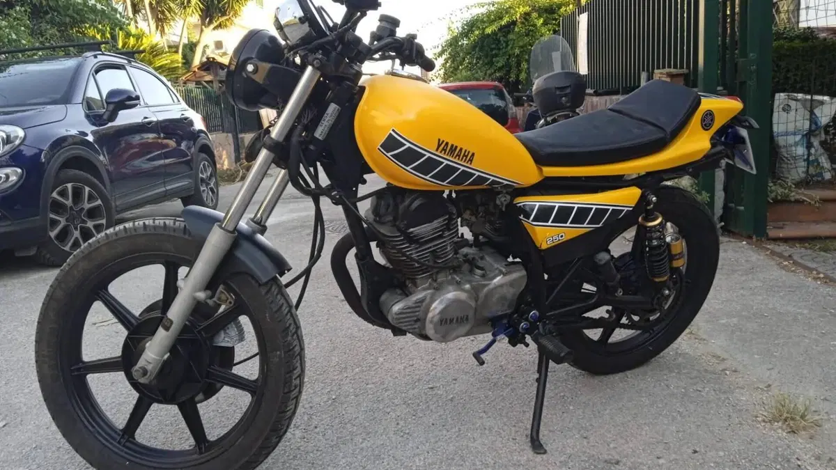 Yamaha   (2)
