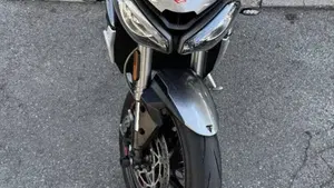 Triumph Street Triple RS (2020 - 22)  (4)
