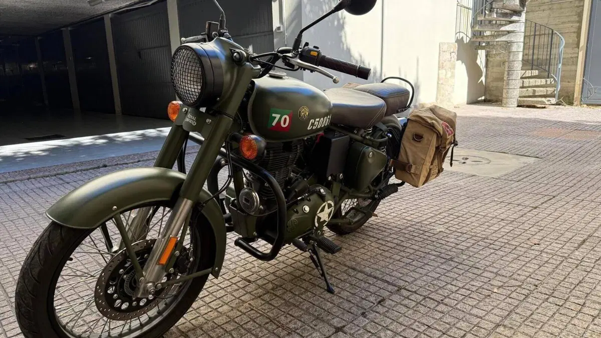 Royal Enfield Classic 500 Pegasus (2019 - 20) 
