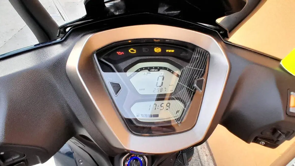 Kymco Agility 350i NN R16 (2023 - 26)  (5)