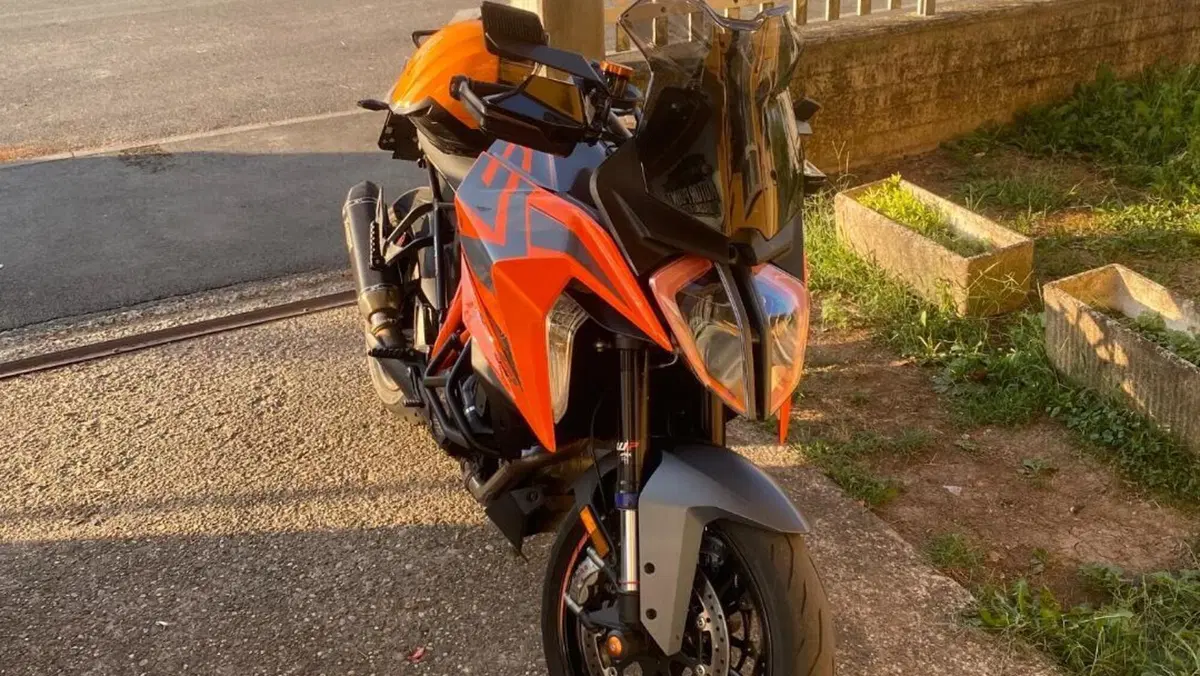 KTM 1290 Super Duke GT (2021 - 25)  (8)