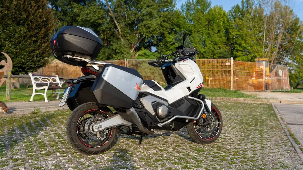 Honda X-ADV 750 Travel (2025 - 26)  (4)