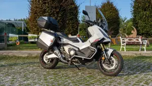 Honda X-ADV 750 Travel (2025 - 26)  (5)