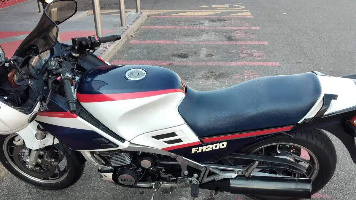 Yamaha   (4)