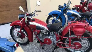 Moto Guzzi   (8)