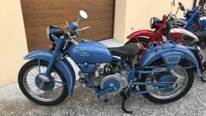 Moto Guzzi   (10)