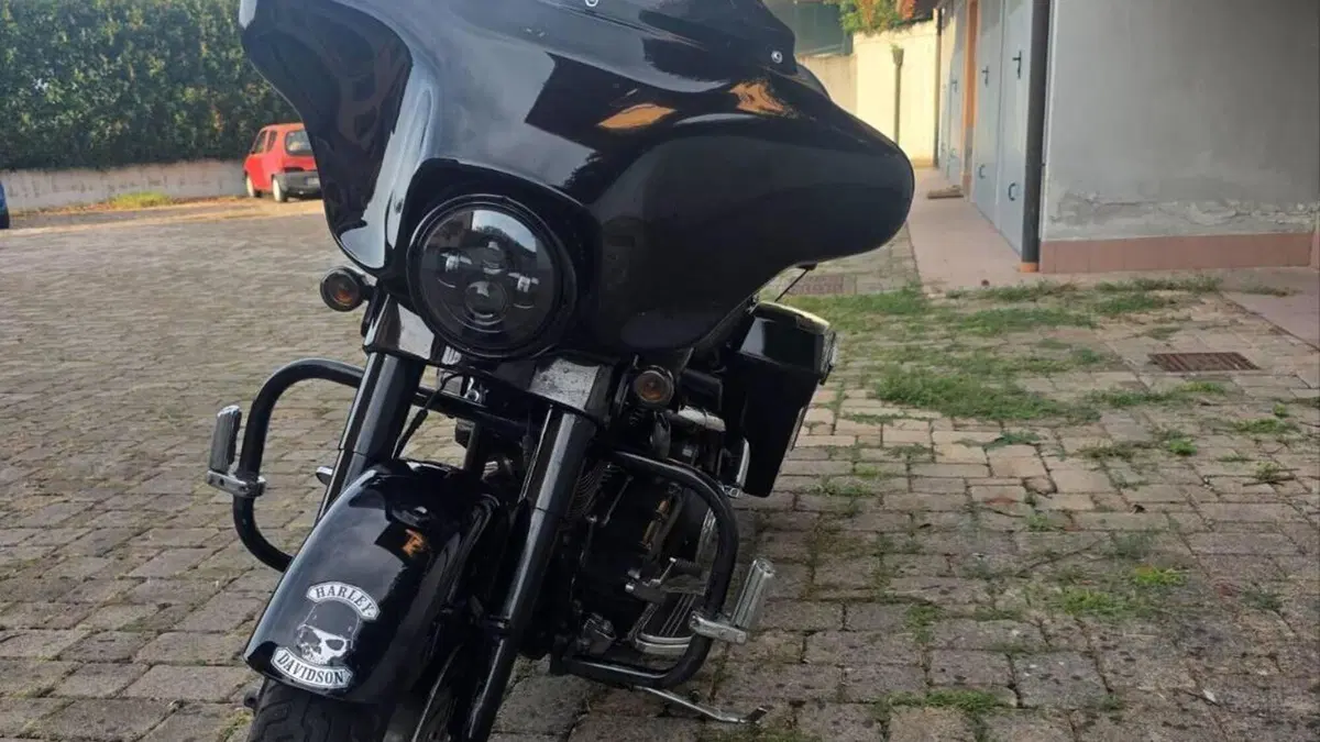 Harley-Davidson 1584 Street Glide (2007) - FLHX  (2)