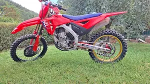 Honda CRF 450R (2026)  (4)