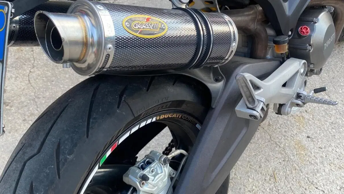 Ducati Monster 696 Plus (2007 - 14)  (3)