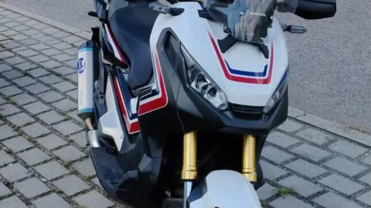 Honda X-ADV 750 (2017)  (4)