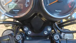Triumph Bonneville T100 (2008 - 16)  (4)