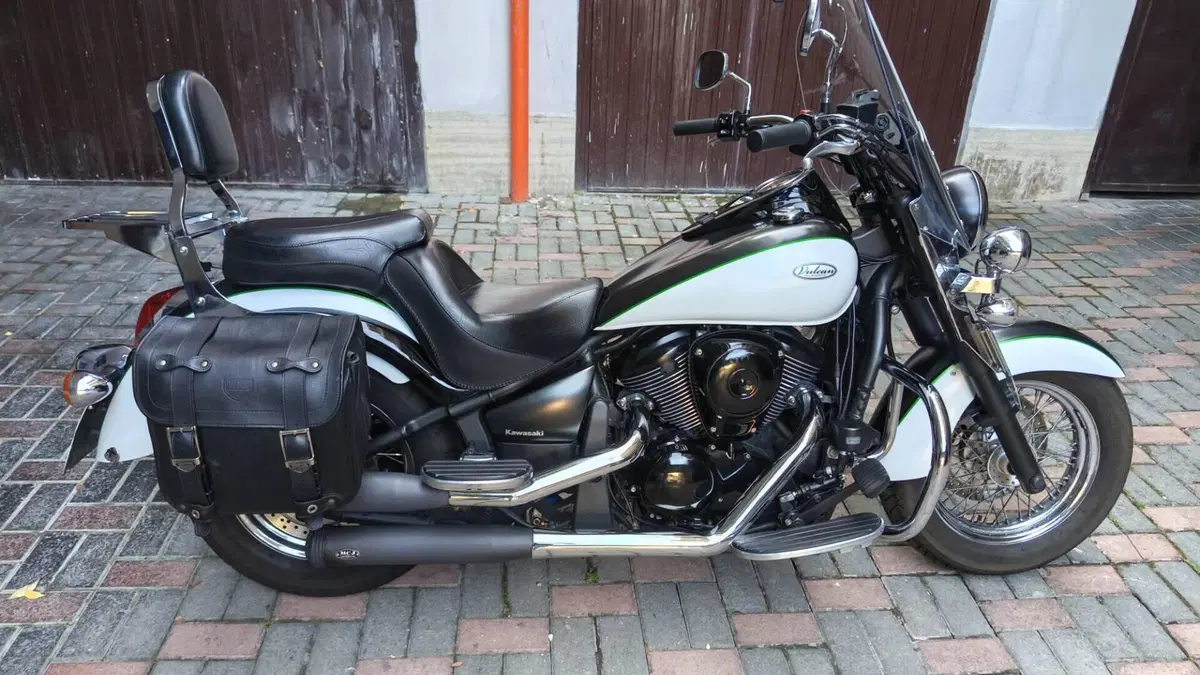 Kawasaki Vulcan VN 900 Classic SE (2011 - 16) 