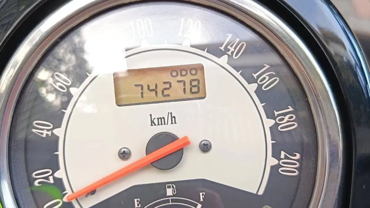 Kawasaki Vulcan VN 900 Classic SE (2011 - 16)  (10)
