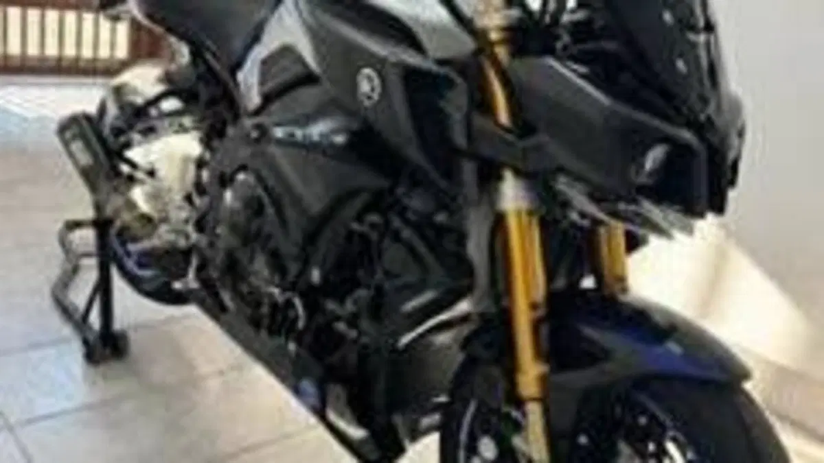 Yamaha MT-10 SP (2017 - 20)  (2)