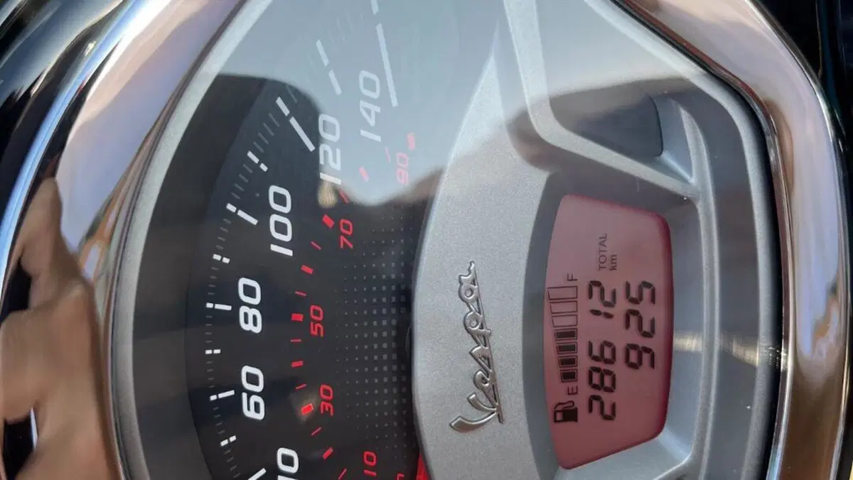 Vespa GTS 300 (2010 - 14)  (3)