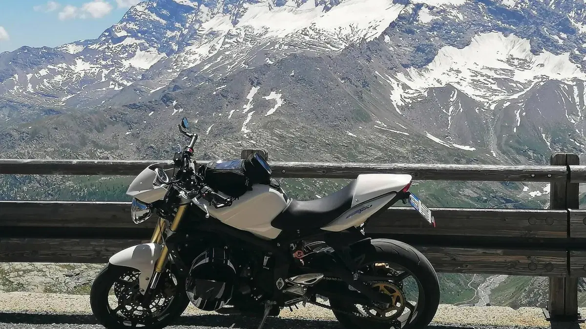 Triumph Street Triple (2007 - 12) 