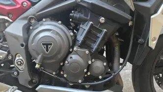Triumph Street Triple RS (2020 - 22) usata