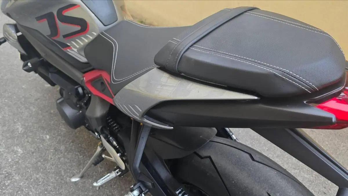Triumph Street Triple RS (2020 - 22)  (5)