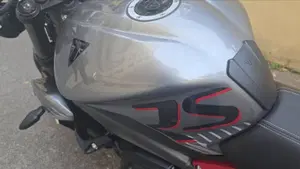 Triumph Street Triple RS (2020 - 22)  (9)