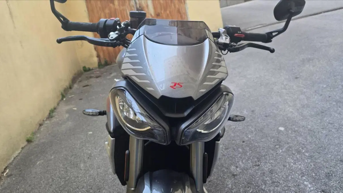 Triumph Street Triple RS (2020 - 22)  (13)