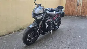Triumph Street Triple RS (2020 - 22)  (14)