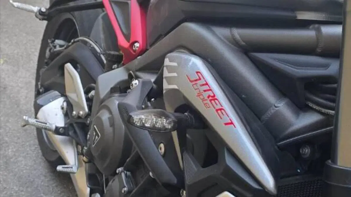 Triumph Street Triple RS (2020 - 22)  (18)