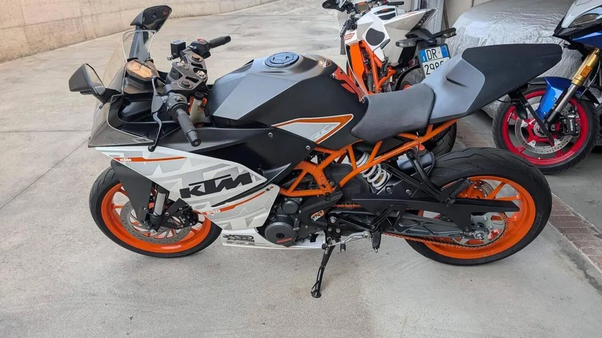 KTM RC 390 ABS (2015 - 16)  (2)