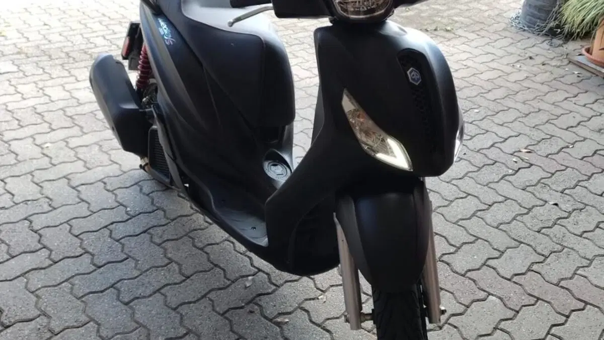 Piaggio Medley 150 S ABS (2021 - 25)  (4)