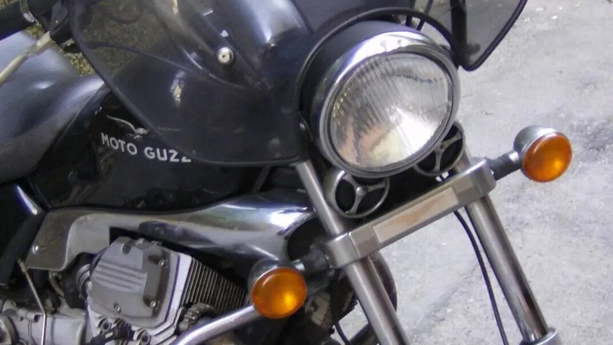 Moto Guzzi   (2)