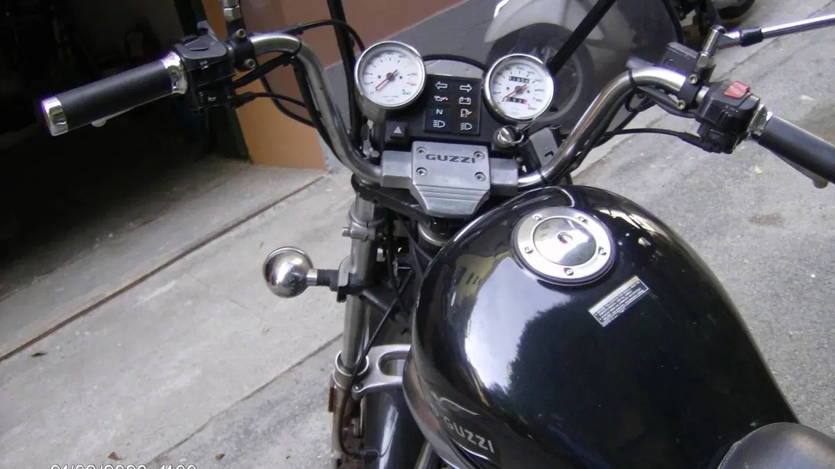 Moto Guzzi   (10)