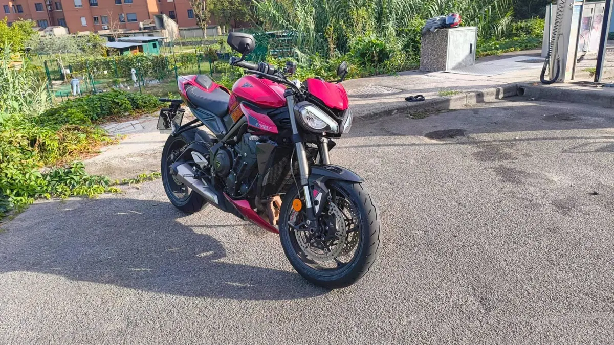 Triumph Street Triple 765 RS (2023 - 26) 