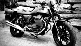 Moto Guzzi V7 II Stone (2015 - 17)