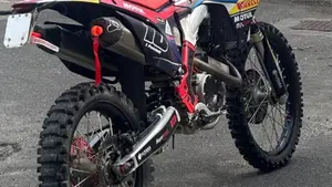 Honda CRF 250R (2014)  (4)