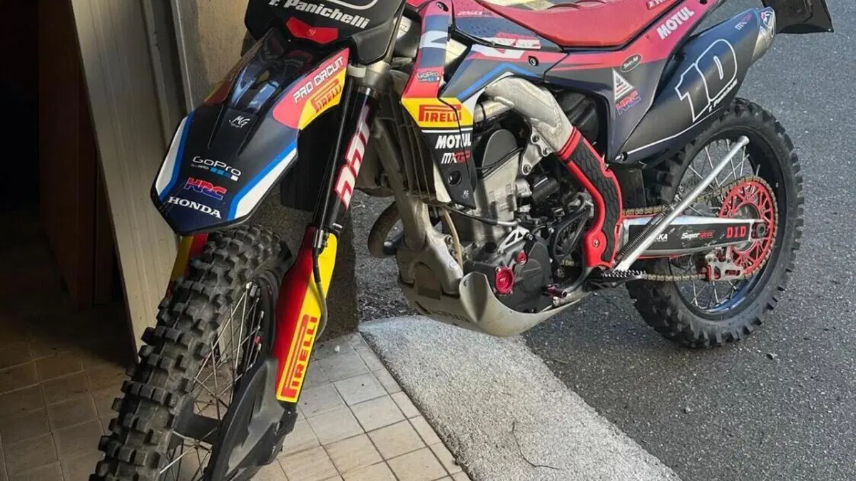 Honda CRF 250R (2014)  (5)